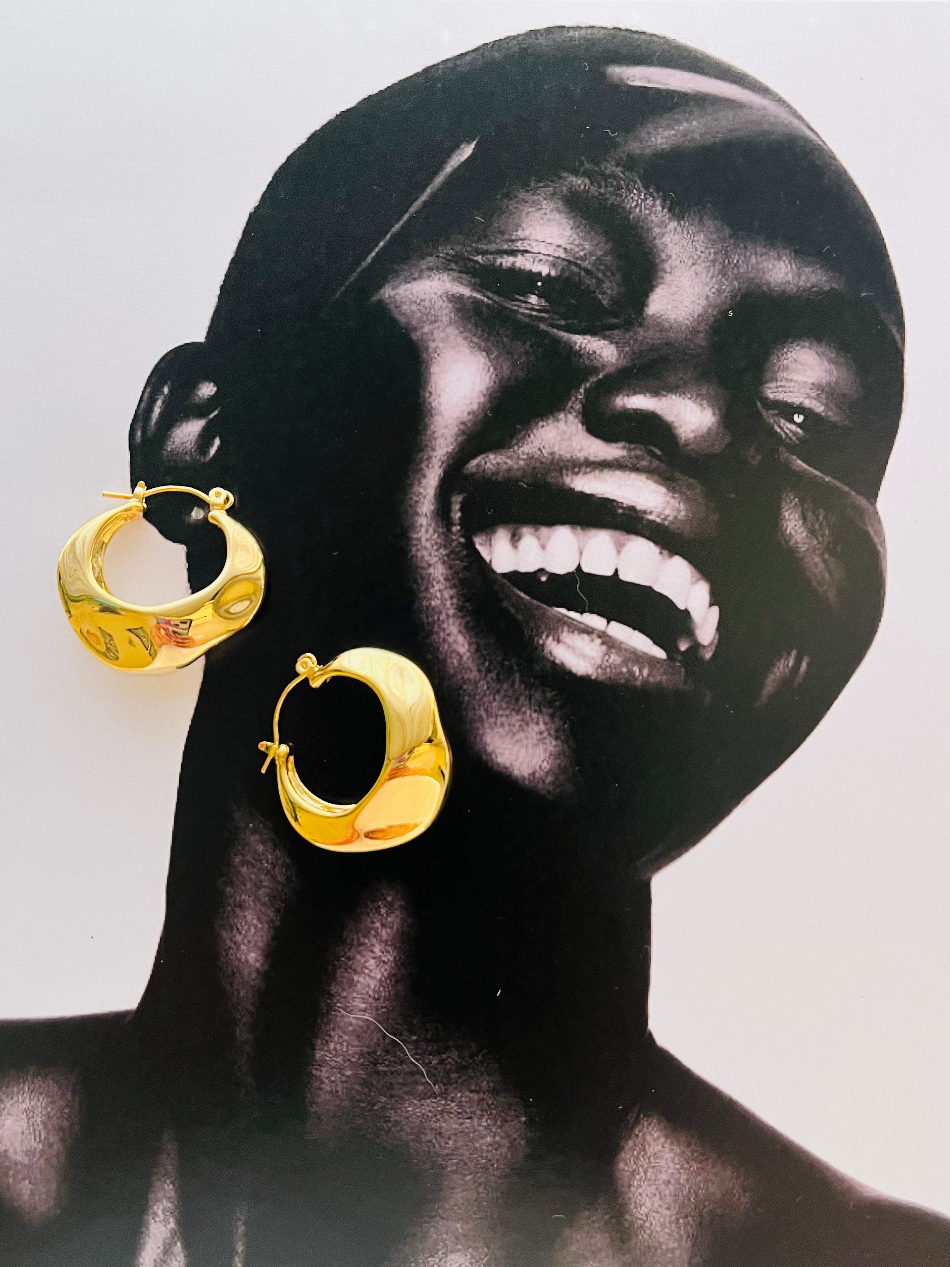 Mini Bold Hoops