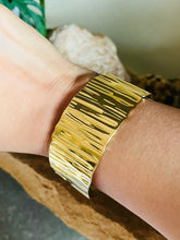 Gold Barkline Cuff