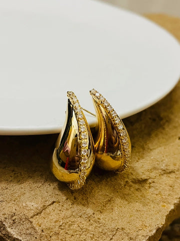 Diamond studded Teardrop